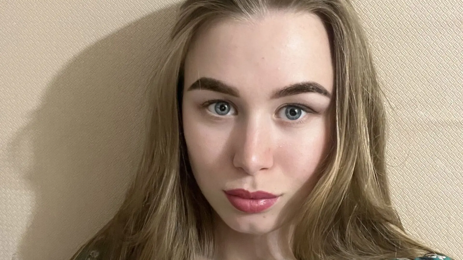 EmilinaGrind's Hot Anal