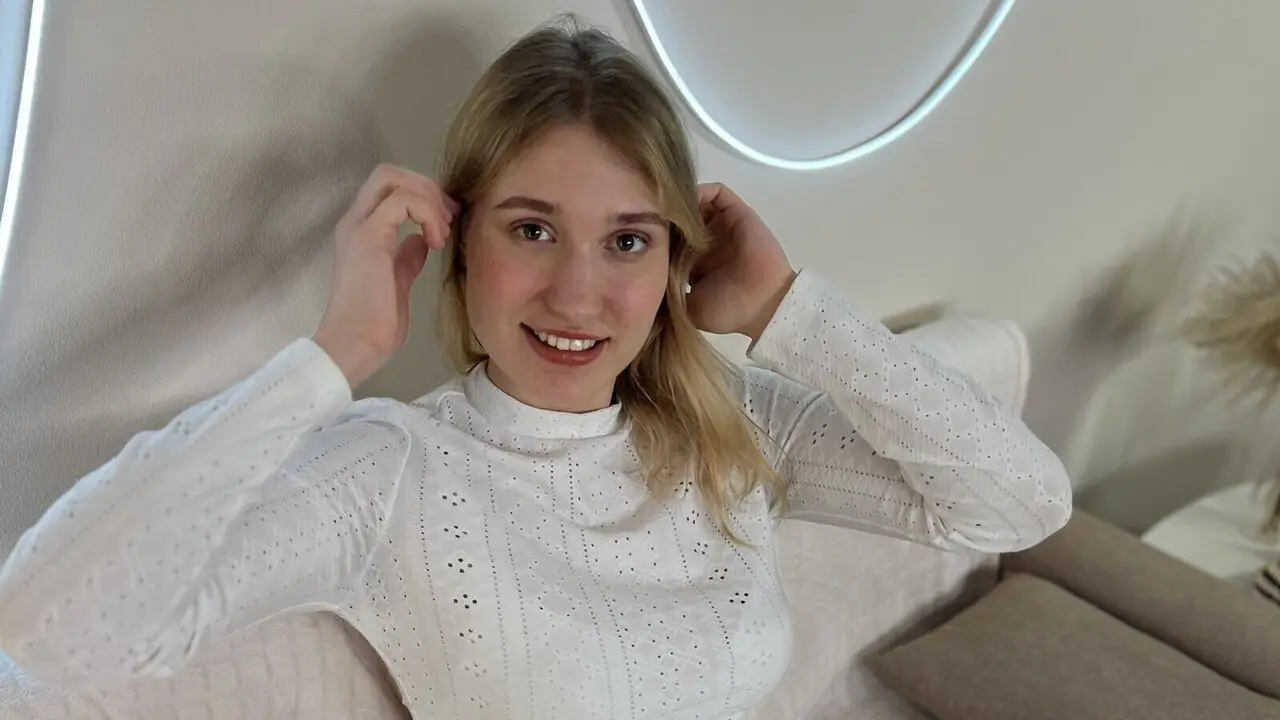 MaeGoreham's Hot Anal
