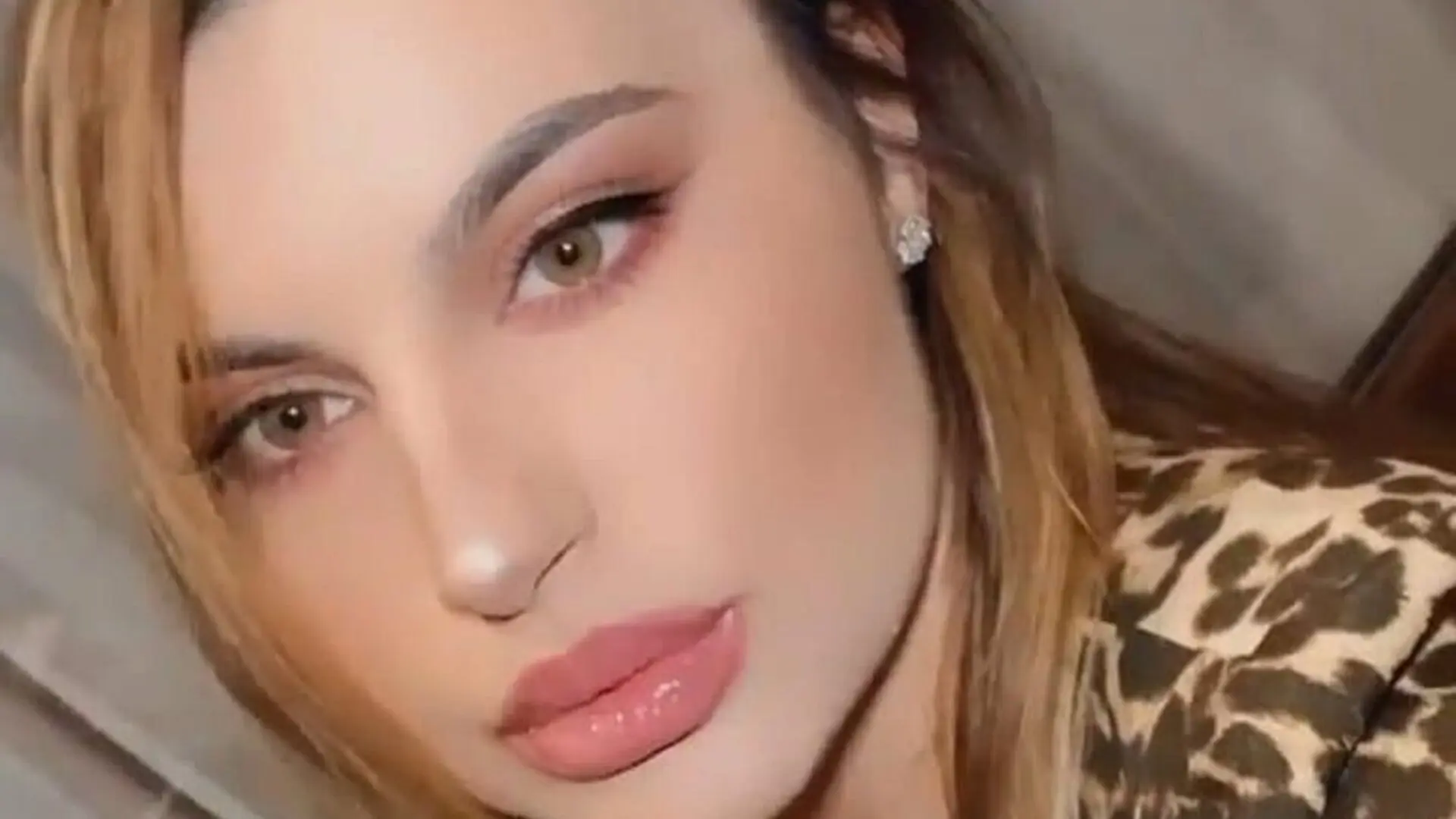 MiaBlaire's Hot Anal