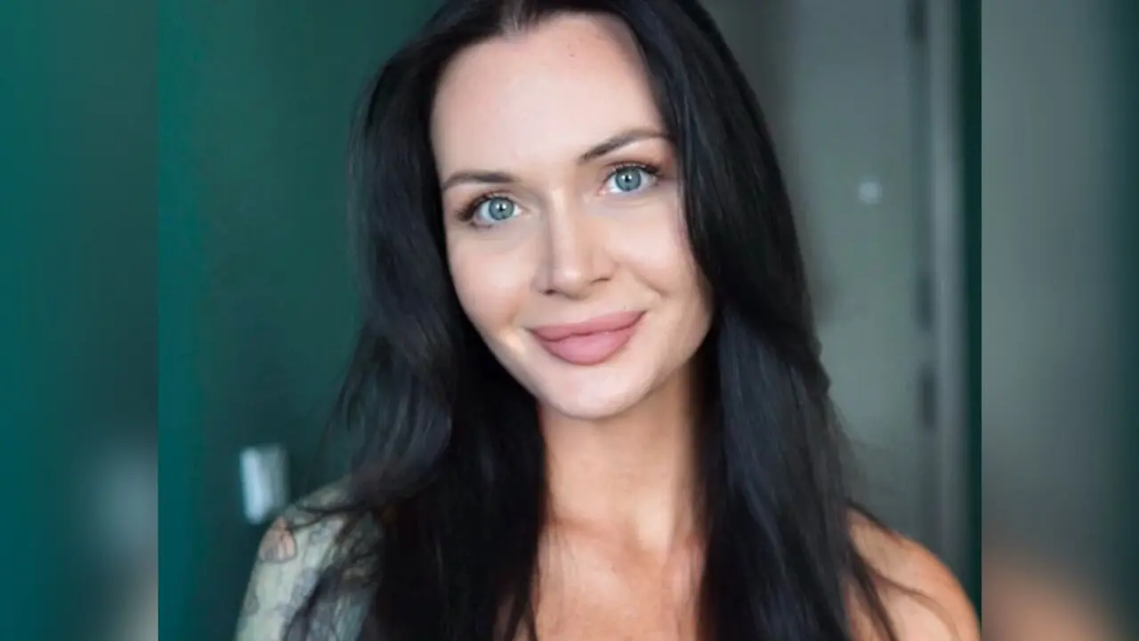 NikiVeronika's Hot Anal